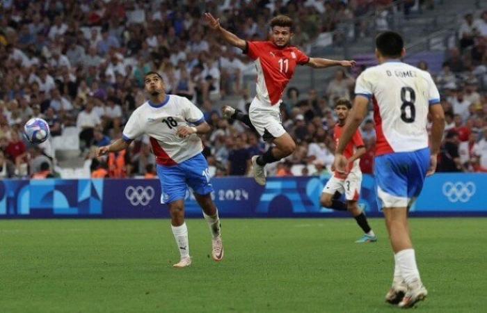 وزير
الرياضة
يُهنئ
الجماهير
المصرية
بتأهل
المنتخب
الأولمبي
إلى
نصف
نهائي
أولمبياد
باريس - بوابة المساء الاخباري
