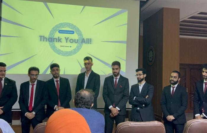 مشروعان
      تخرج
      لطلاب
      "هندسة
      المنصورة"
      يواكبان
      التطور
      التكنولوجي والعلمي
      العالمي المساء الاخباري ..