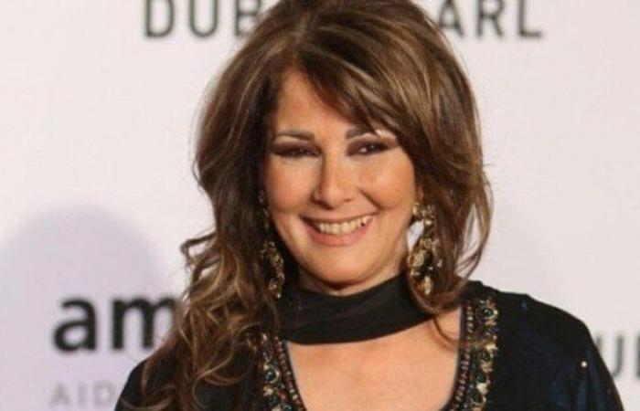 نقل
      الفنانة
      آثار
      الحكيم
      إلى
      المستشفى
      بعد
      تعرضها
      لوعكة
      صحية - بوابة المساء الاخباري