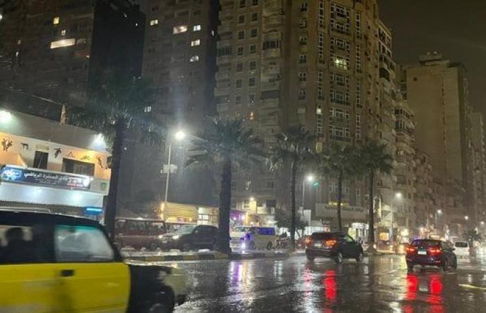 4
      درجات
      مئوية..
      هل
      يكون
      فصل
      الشتاء
      2025
      الأكثر
      برودة؟|الأرصاد
      تجيب .. بوابة المساء الاخباري