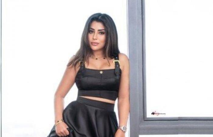 بإطلالة
      جريئة
      وجذابة..
      أيتن
      عامر
      تتألق
      في
      أحدث
      جلسة
      تصوير
      لها - بوابة المساء الاخباري