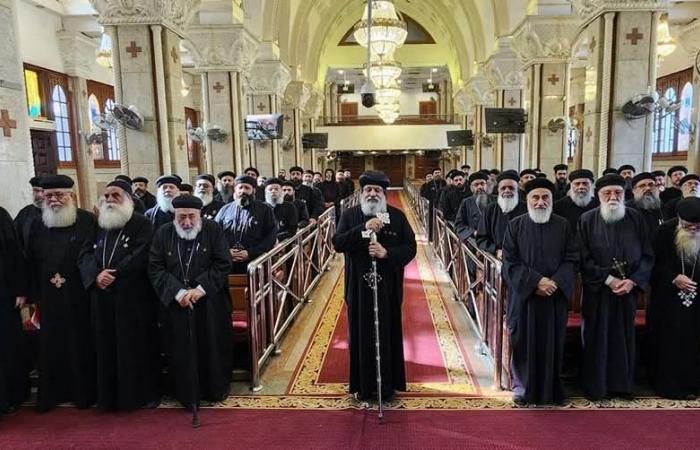 وَيَكُونُ لِبَنِيهِ مَلْجَأٌ.. اجتماع مجمع كهنة حلوان بحضور الأنبا ميخائيل| صور .. بوابة المساء الاخباري