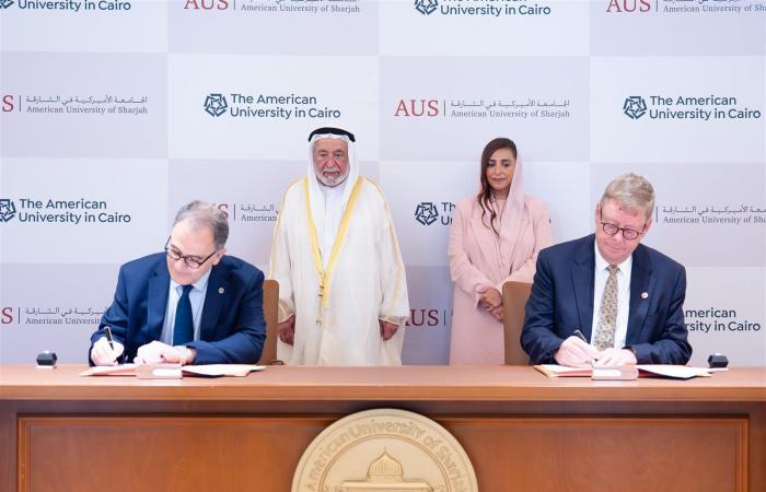سلطان
      يشهد
      توقيع
      مذكرة
      تفاهم
      بين
      الجامعة
      الأمريكية
      في
      الشارقة
      ونظيرتها
      بالقاهرة المساء الاخباري ..