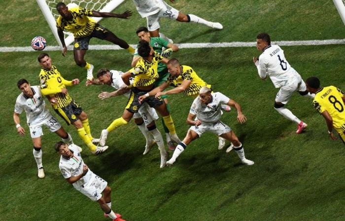 كأس
      العالم
      للأندية
      2025|
      كل
      ما
      تريد
      معرفته
      عن
      دور
      ربع
      النهائي المساء الاخباري ..